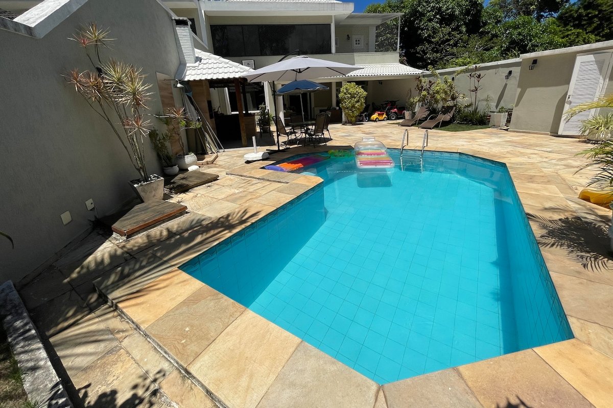 Mansion in Barra da Tijuca in a gated community gallery image 2