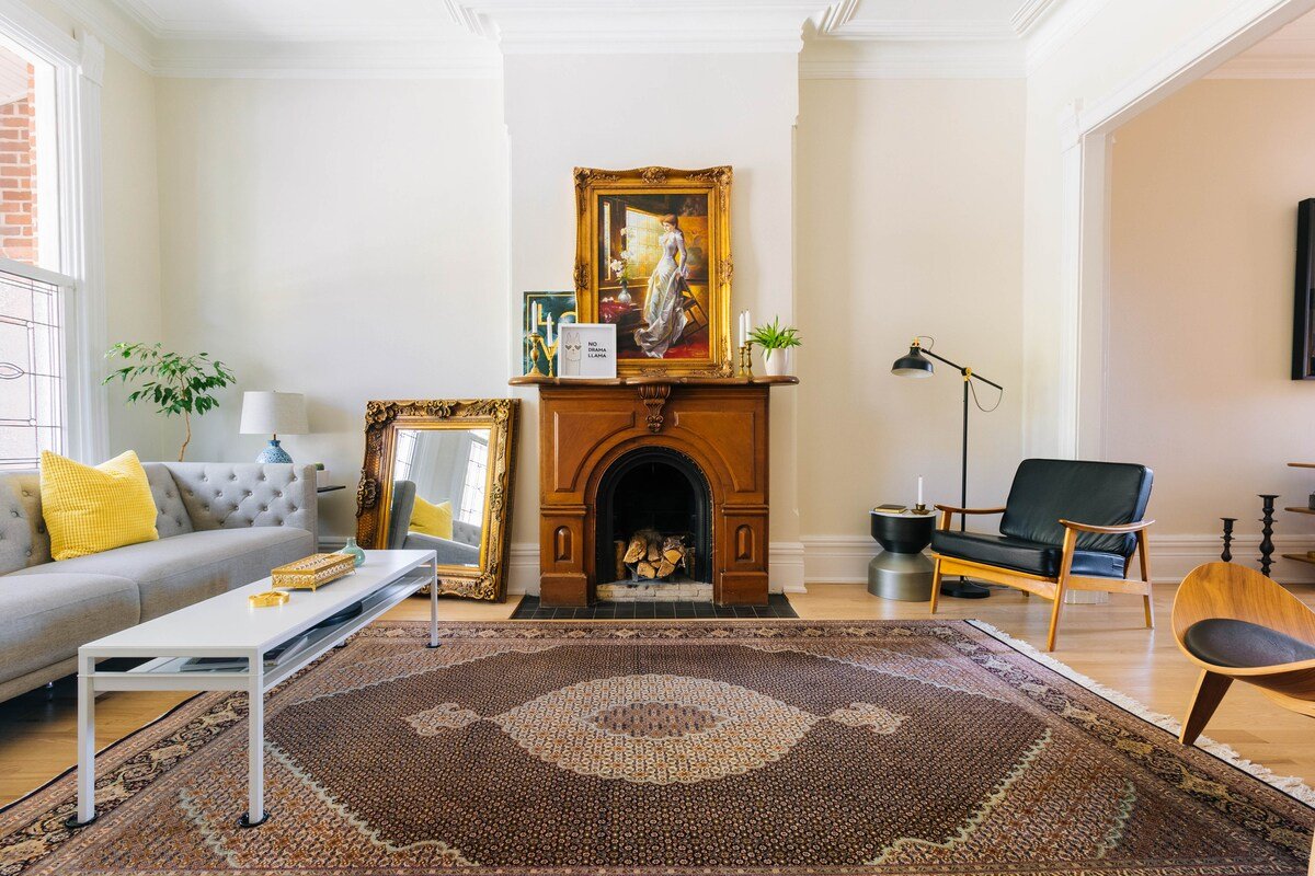 Beautiful Century Home gallery image 4