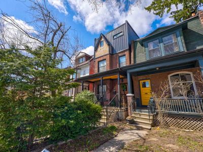 Cute House In Golden Area