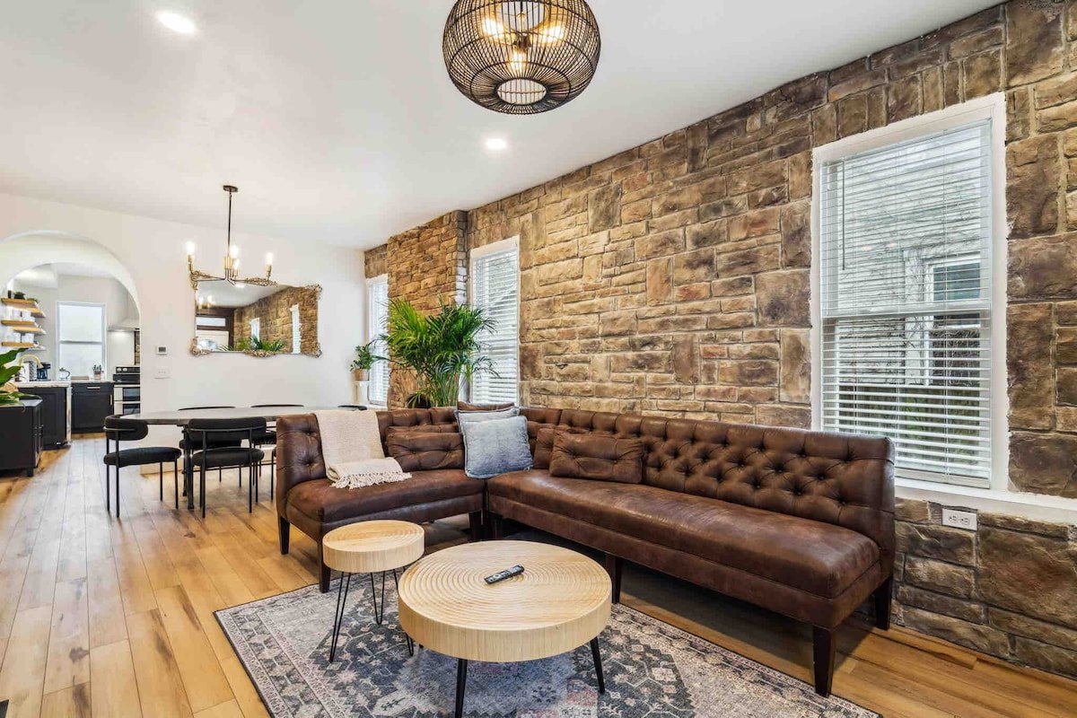 Mediterranean Style Home Close to OSU, EXPO, DWNTN gallery image 5