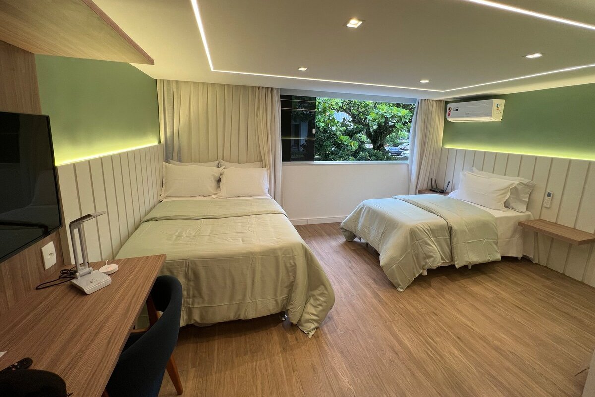 Four suites in front of the beach and post 6 gallery image 4