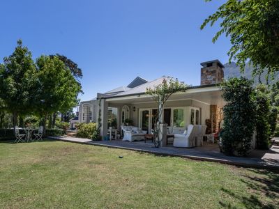 Charming Hout Bay Cottage with Jacuzzi