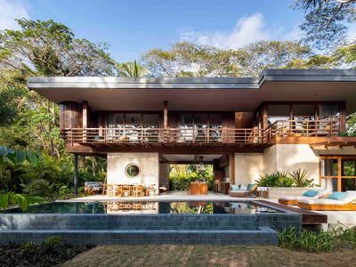 Medusa – Beachfront Luxury Villa at Rayo Verde