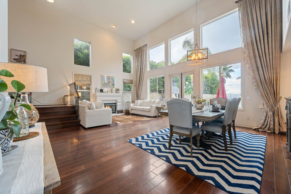 180 – Luxe Stevenson Ranch Home-Pool, Spa & Views gallery image 3