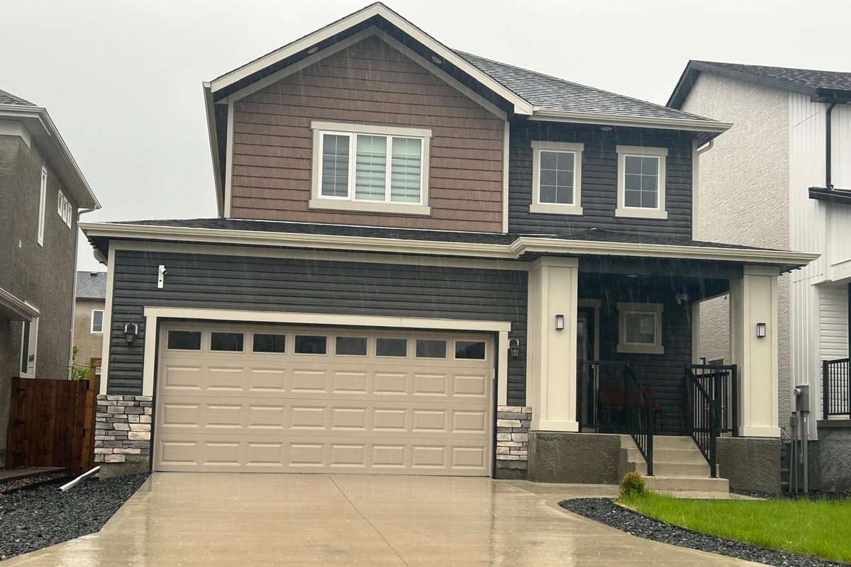 5 Bed 4 Bath 2500 sqft Clean and Elegant Home