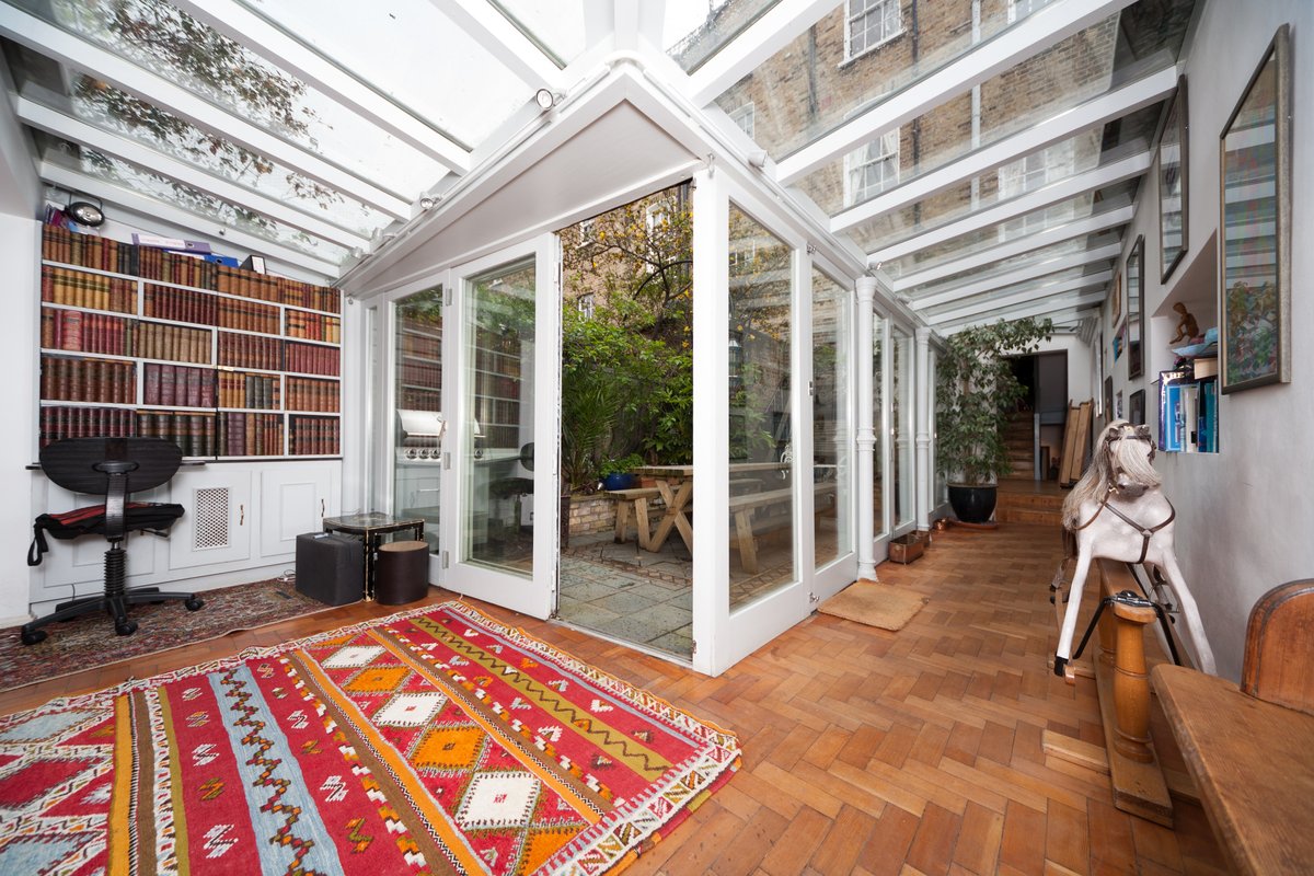 A Unique & Spacious Urban Sanctuary