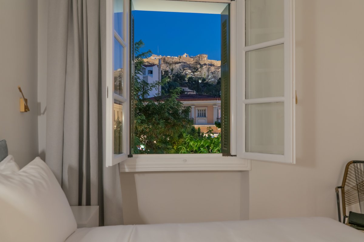 The Aeolian: Three-Bedroom Ap.