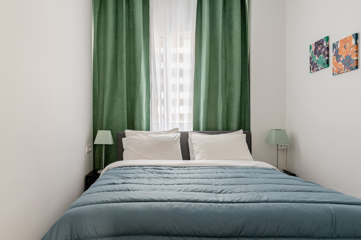 Brand New Bright modern 6bdr apt-1min to Acropolis gallery image 5