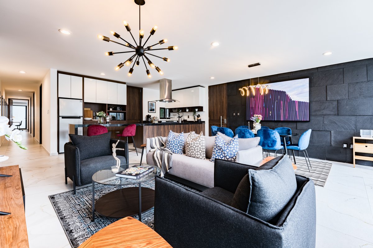 Elegant Polanco Retreat with Balcony and Workspace