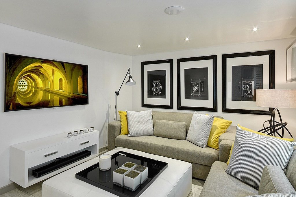 Footprints gallery image 3