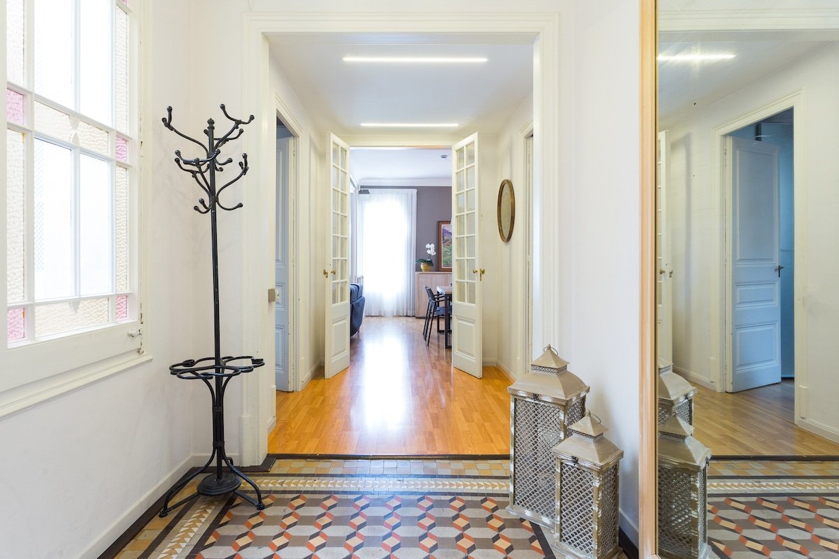 Three-Bedroom Apartment with Balcony gallery image 2