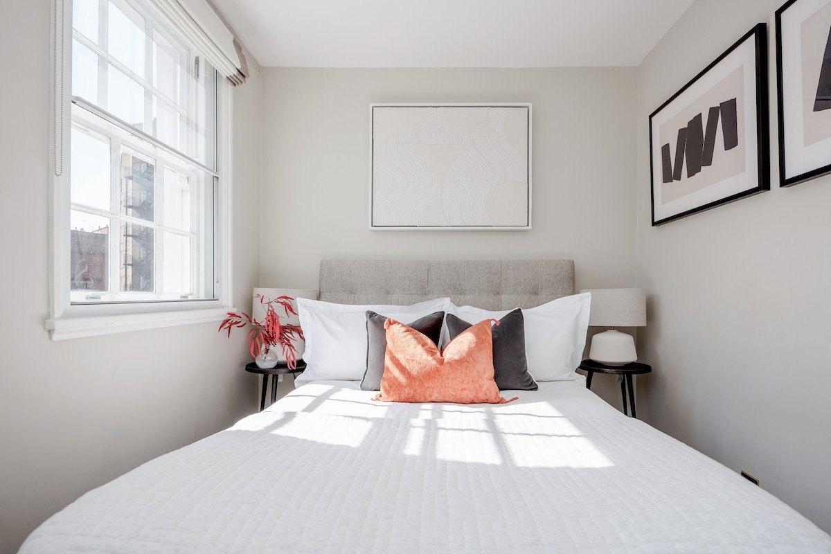 Luxury Central Marylebone Mews Town House 2BR 2BA gallery image 3