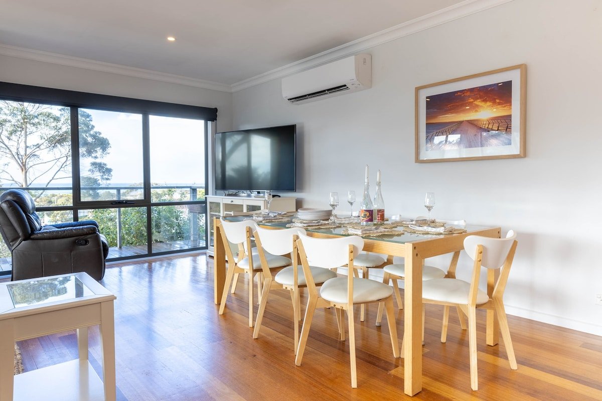 Wave House gallery image 5