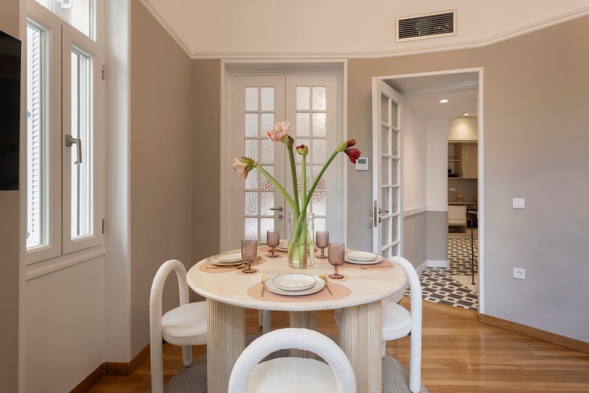 Acropolis Maisonette 3BR 6ppl 15min Metro&Museum gallery image 5