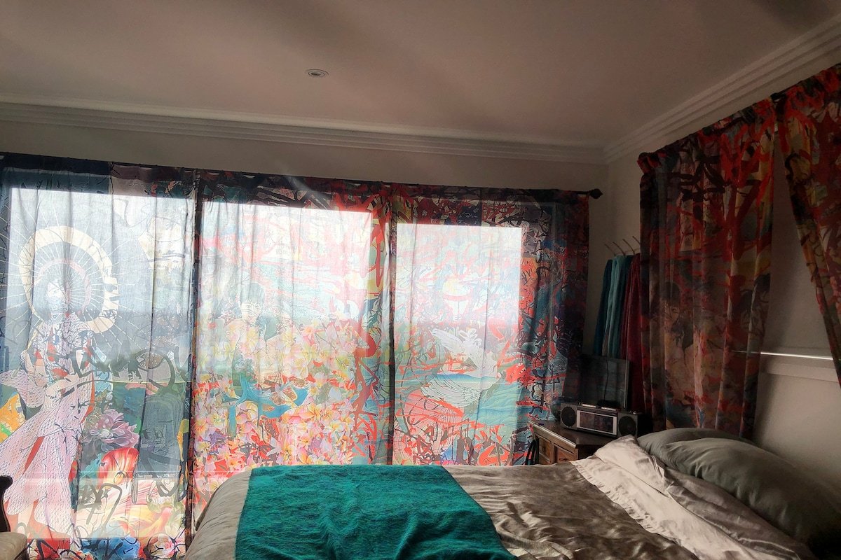 Forster Beach Top Floor: 4BR, 2 Bath & ocean views gallery image 3