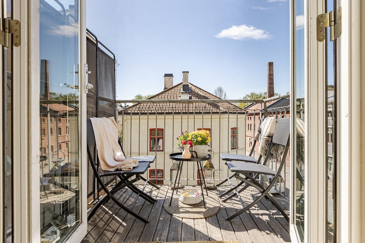 Fabrikkleilighet sentralt, balkong og takterrasse gallery image 2