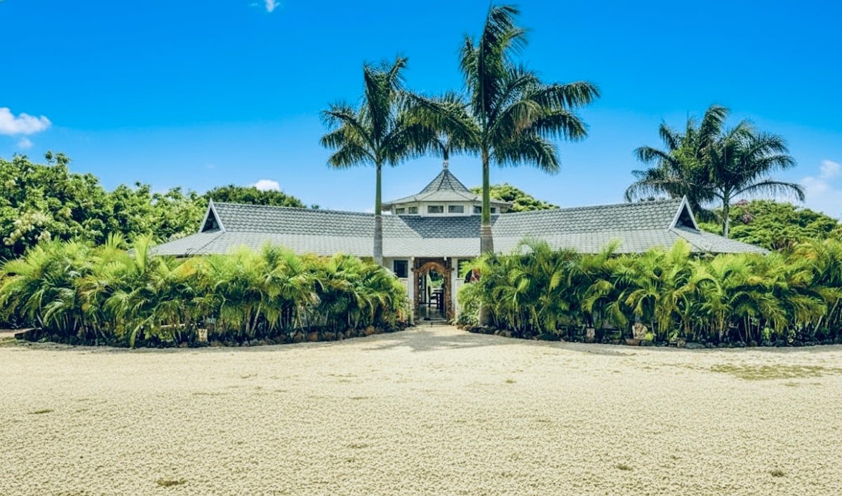 Poipu Estate: Walk to beach, Sleeps 8-16, AC, Pool gallery image 3