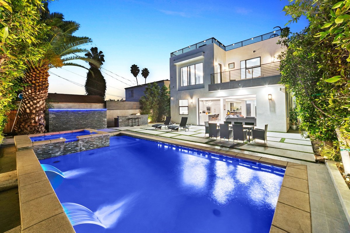 Ideal Indoor Outdoor Home w/ Rooftop, Pool, & Spa gallery image 2