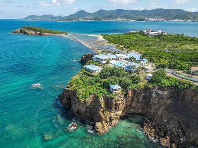 Esprit de la Mer (5 bedrooms) – Cliffside villa wi