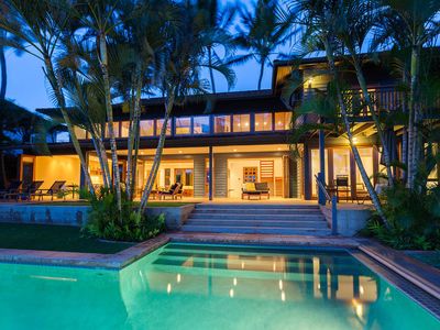 Oceanfront with pool & hot-tub