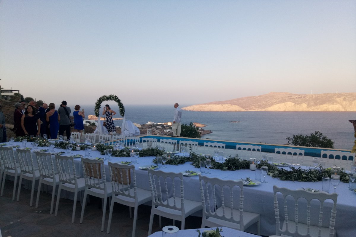 Traditional Family Villa With Infinity Sea View