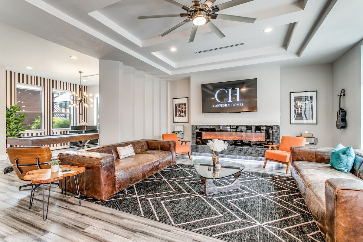 Pool Sauna Gym Pool Table Private Estate gallery image 4