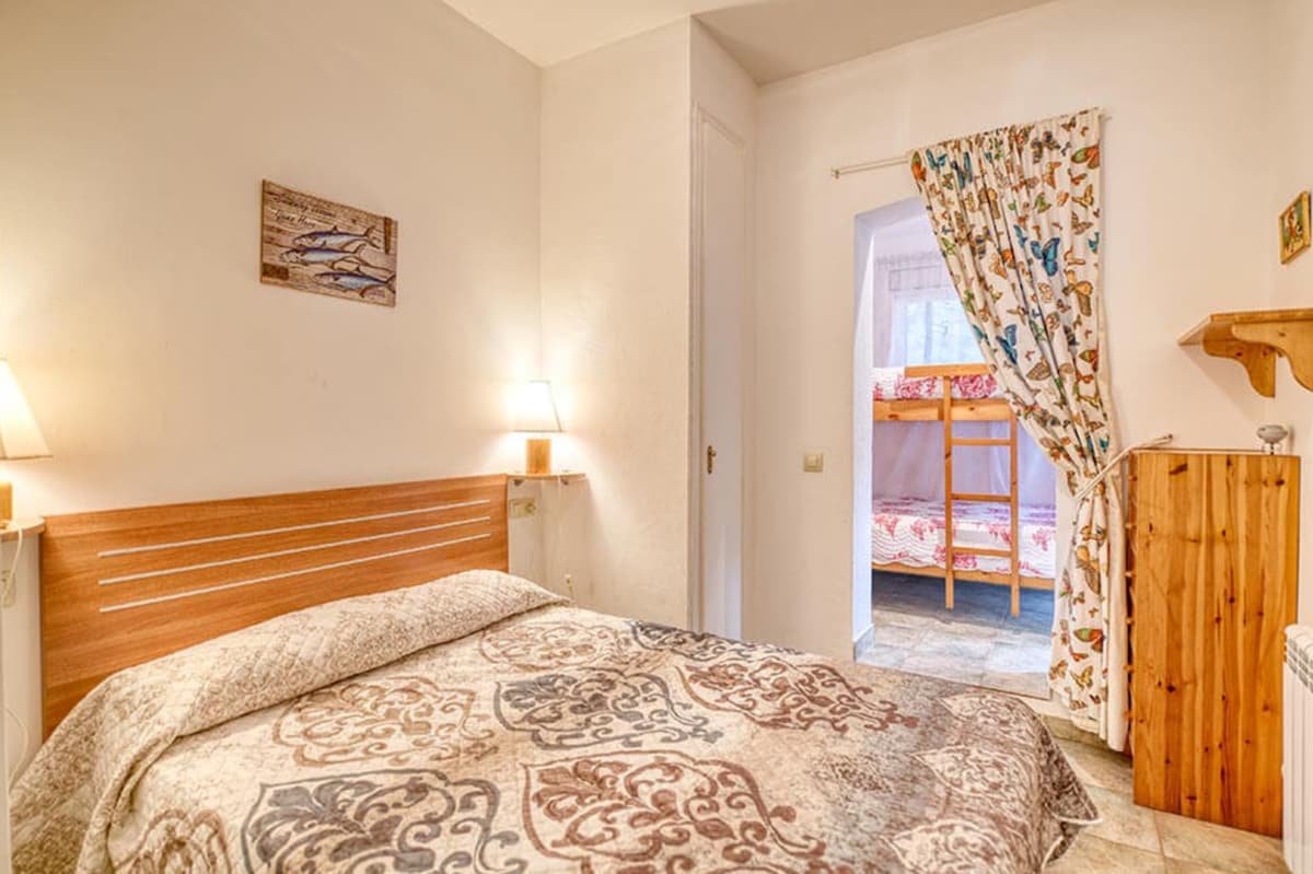 Apartamento en el centro con jardín y garaje gallery image 4