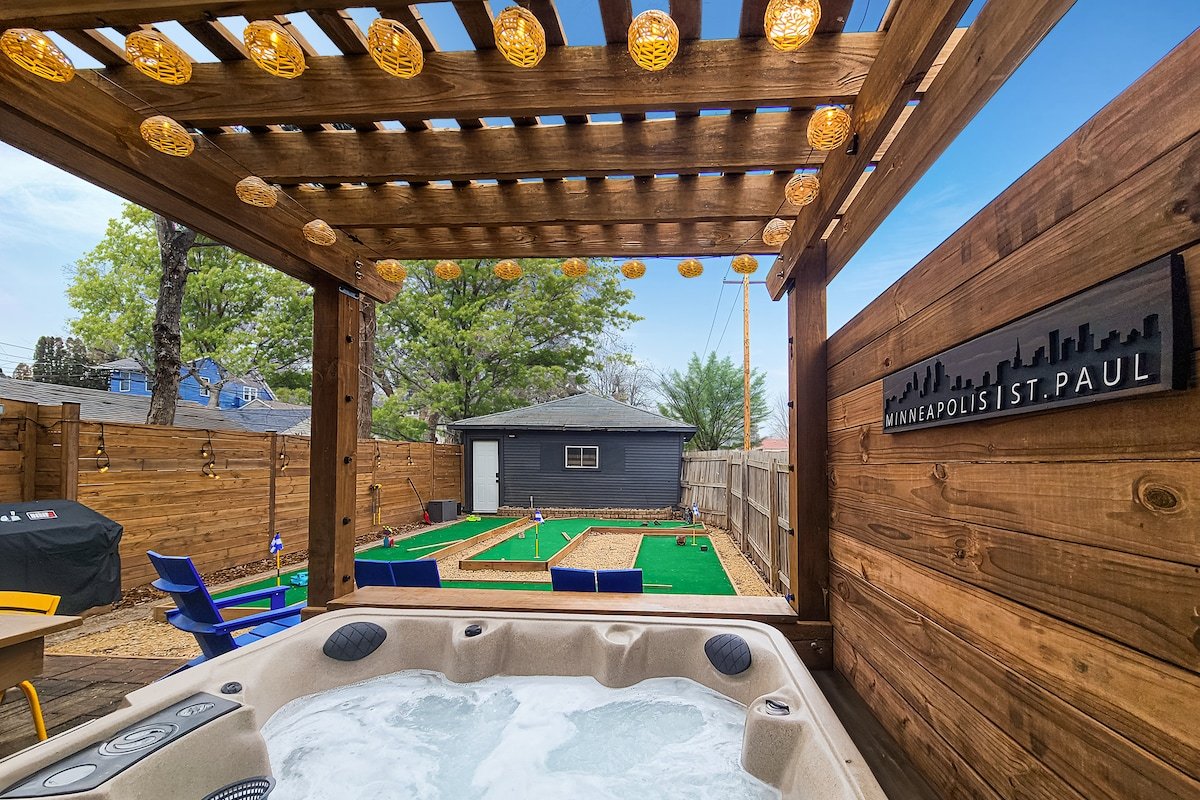 5 Min To Stadium, Hot Tub, Mini Golf, Arcade, King gallery image 2