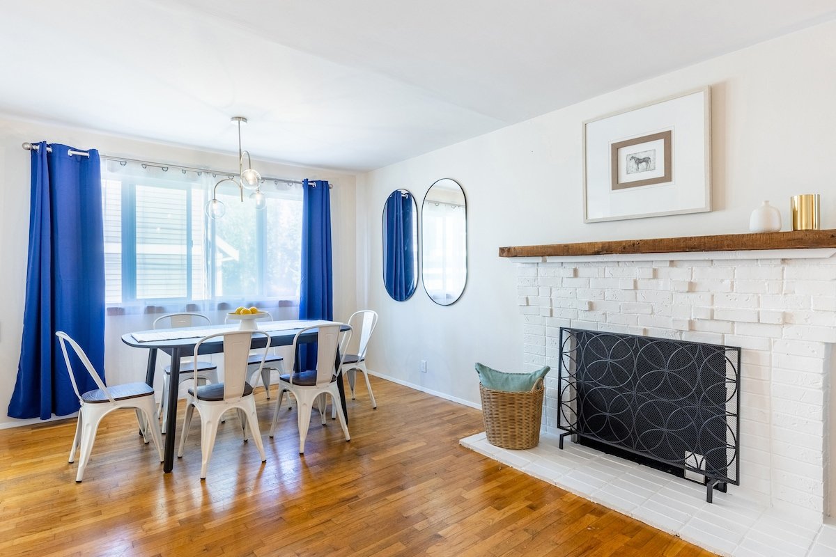 Prime Stay Minutes to UVillage/HuskyStadium/UW gallery image 4