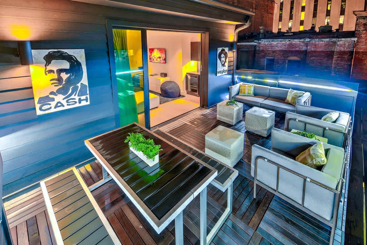 Walk 2 Broadway|5BR DT Loft + Rooftop – Sleeps 16!