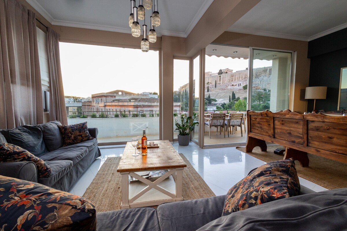 Iconic Acropolis Penthouse With Unique View gallery image 2