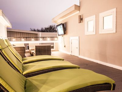 Bachelorette Nashville 2 Rooftops! min to Downtown