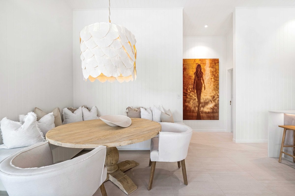 Luxury Beach Home with Views, 100m to Beach gallery image 5