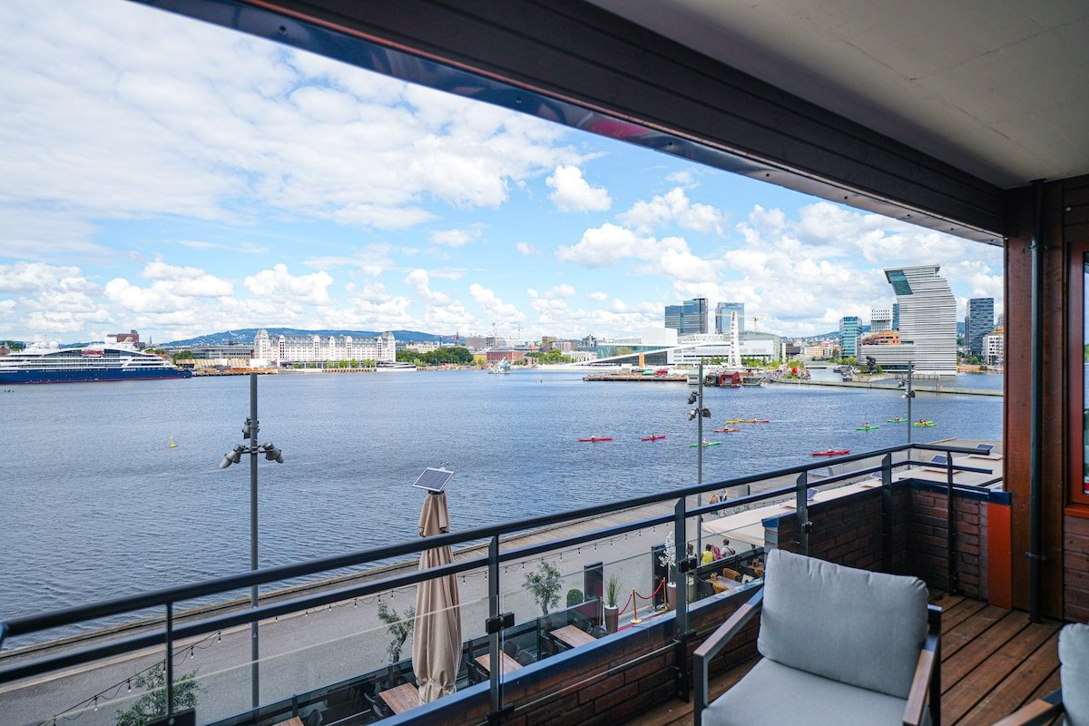 Beautiful apartment, spectacular views on Sørenga gallery image 2