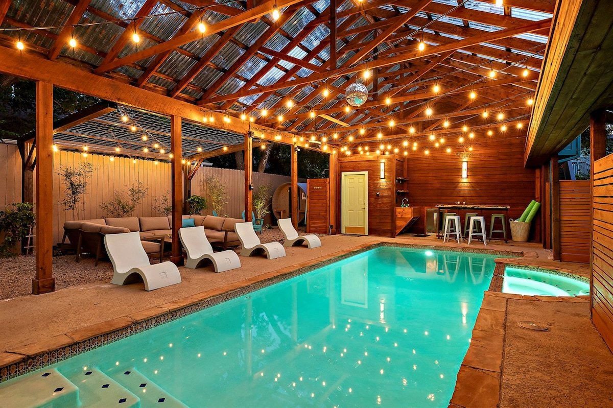 Haven de Luz: A Tranquil Retreat ~ Pool|Spa|Sauna gallery image 2