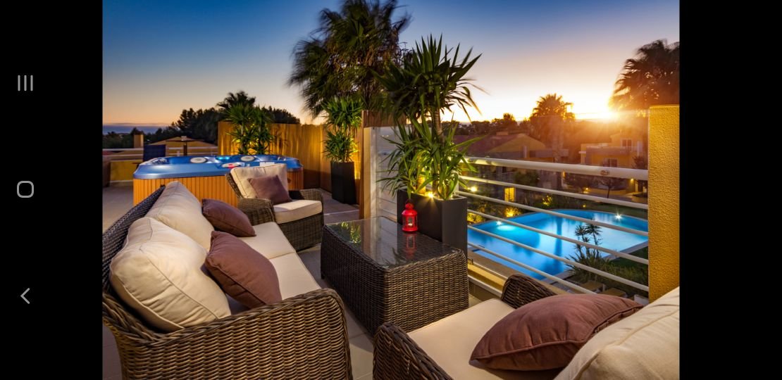 Penthouse Duplex Rooftop Jacuzzi 4 Room 6 bed 8ppl gallery image 3