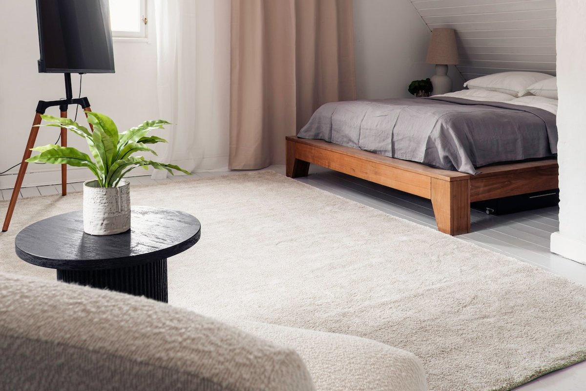 Unique 4-level townhouse w/ Terrace gallery image 5