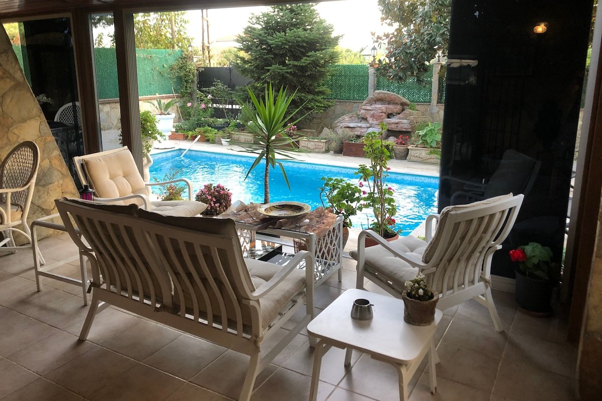 Isıtmalı Havuz ve Şelaleli Müstakil Villa gallery image 5