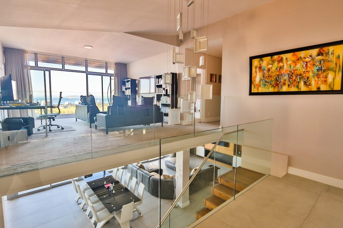 Spectacular, perfectly located 5bedroom city villa gallery image 5