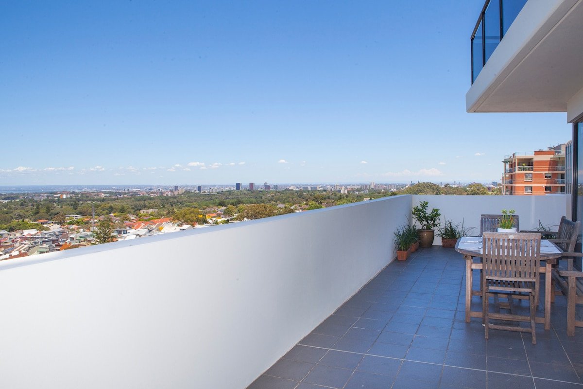 Stunning Panoramic Views, Bondi & CBD Convenience gallery image 3