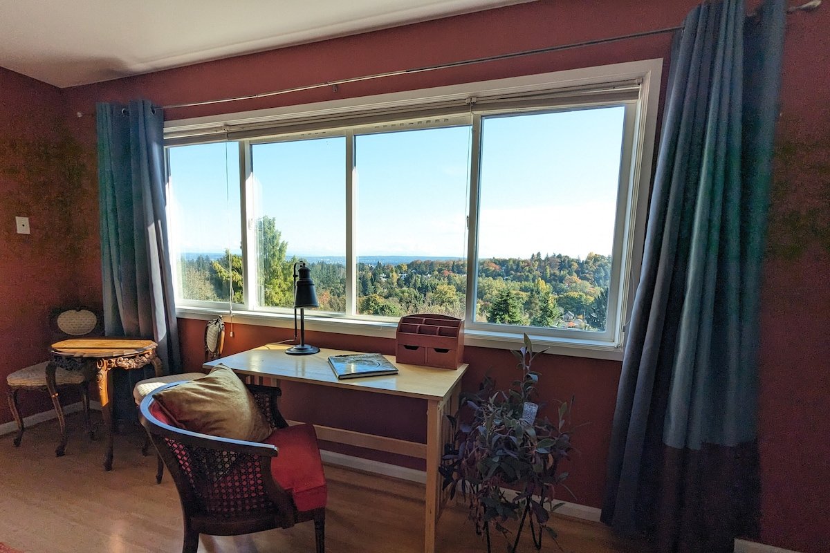 Artist Arboretum 4BR Home w/ Sanctuary Garden Spa gallery image 5