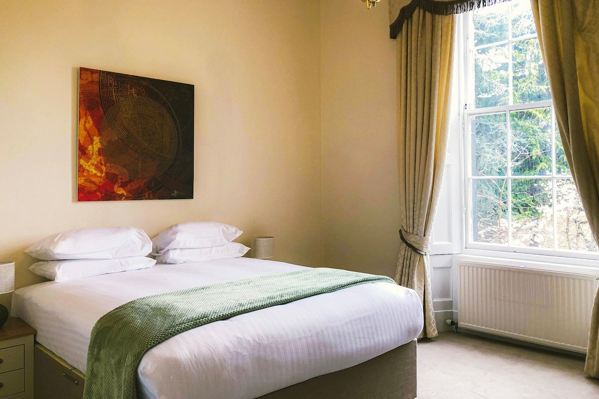 Luxury Apartment between New Town and Stockbridge gallery image 4