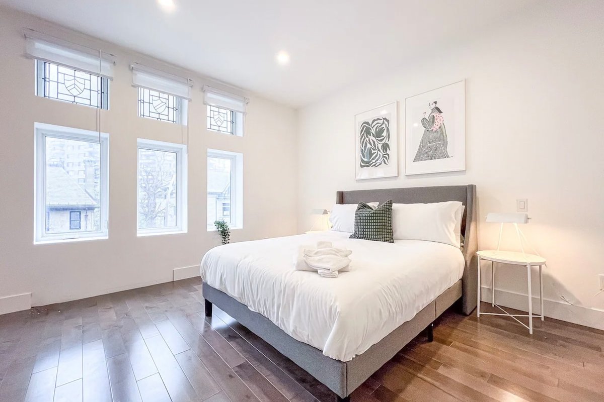 Incredible High-End 3BR – Downtown Montreal gallery image 5