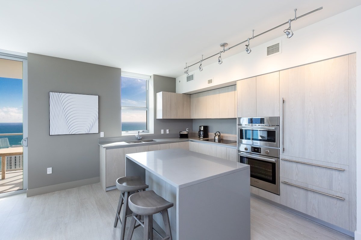 Hollywood 35 gallery image 5