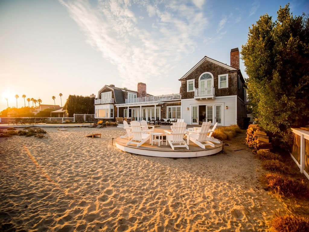 Oceanfront Private Beach Access SB Beach Club