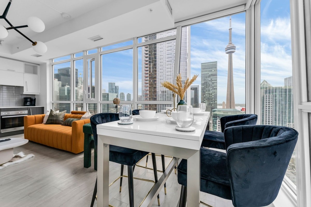 Designer 2BR & Study with spectacular city views gallery image 4