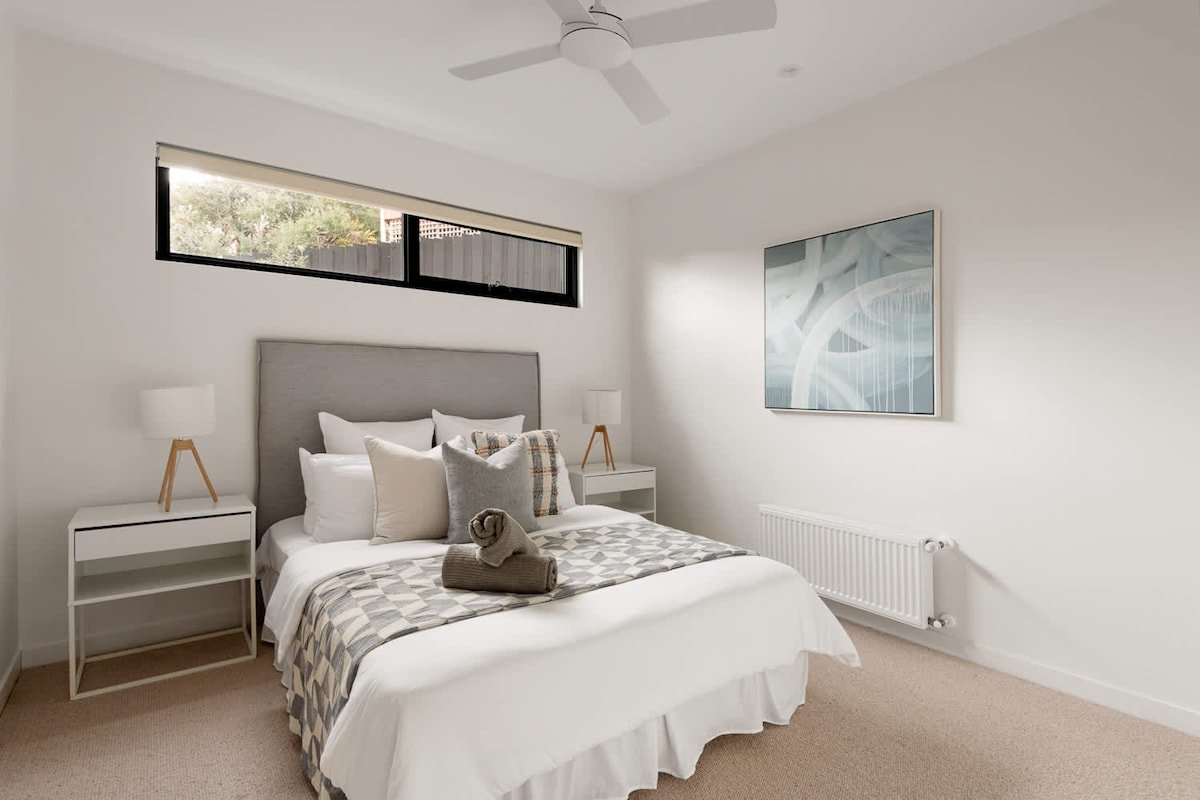 Banksia | Luxury Home with Views gallery image 4