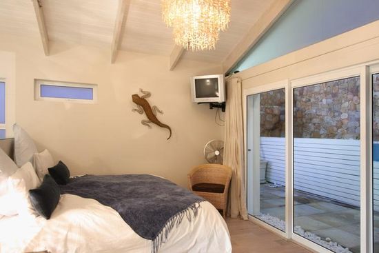 Photo 5 of Glen Beach Penthouse accommodation in Camps Bay, Cape Town with 2 bedrooms and 2 bathrooms
