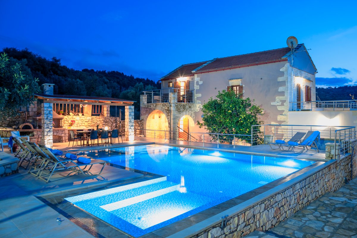 Cretan Lux Villa Heated Pool