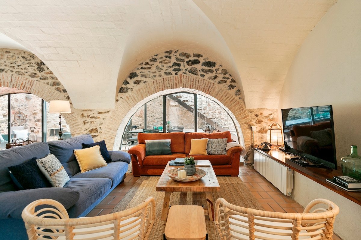 Garriguella- Roses – Pool Costa Brava House gallery image 5